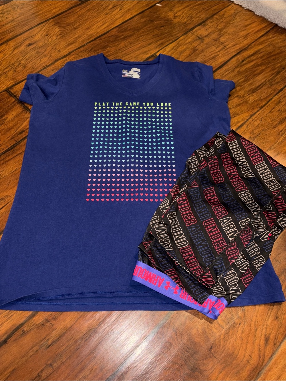 Under Armour Girls Blue Tee with Black Logo capris